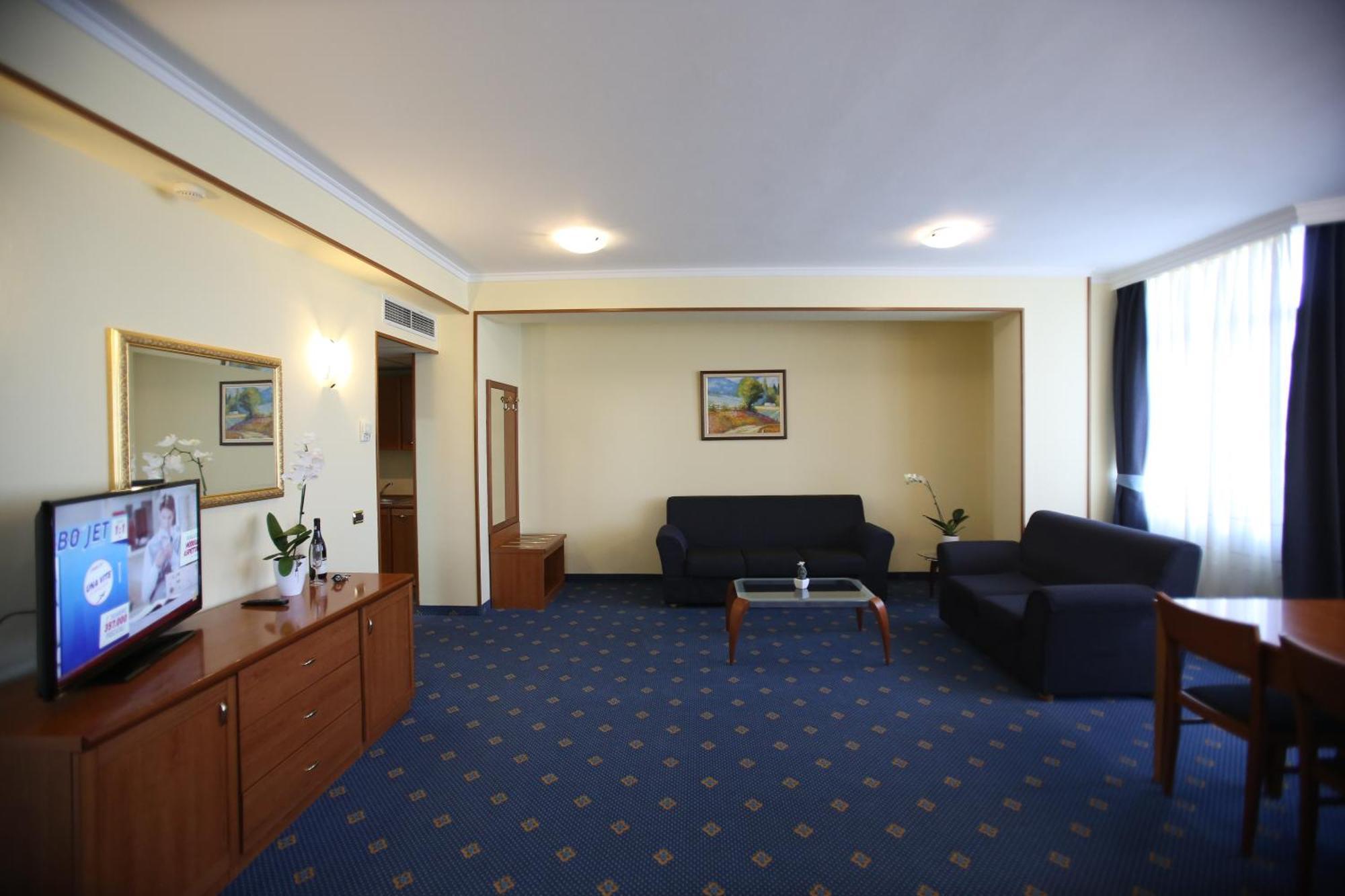 Hotel Continental Vore Ruang foto