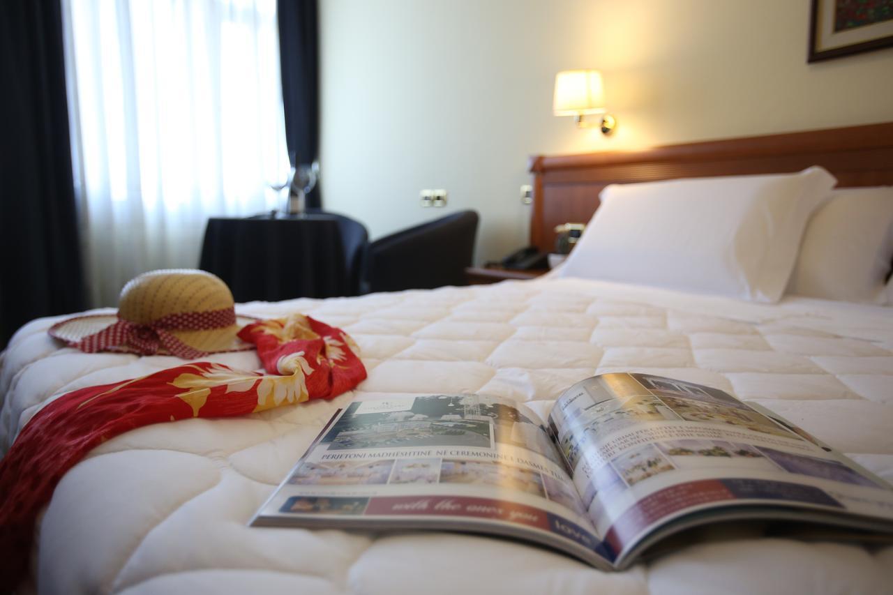 Hotel Continental Vore Bagian luar foto