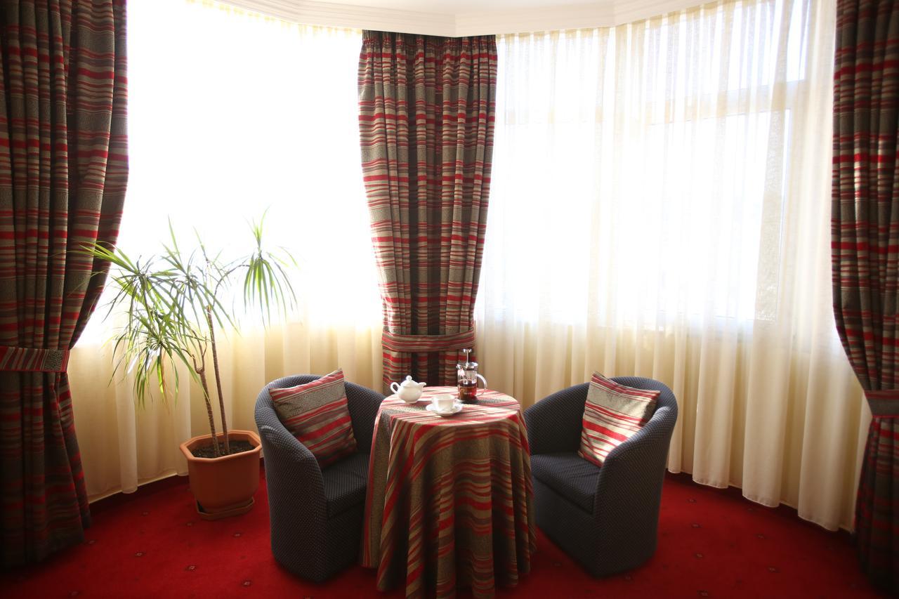 Hotel Continental Vore Bagian luar foto