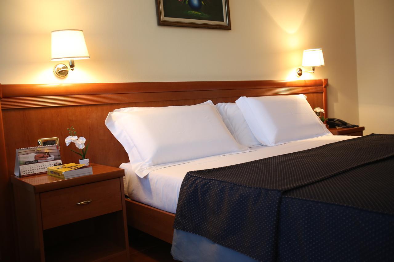 Hotel Continental Vore Ruang foto