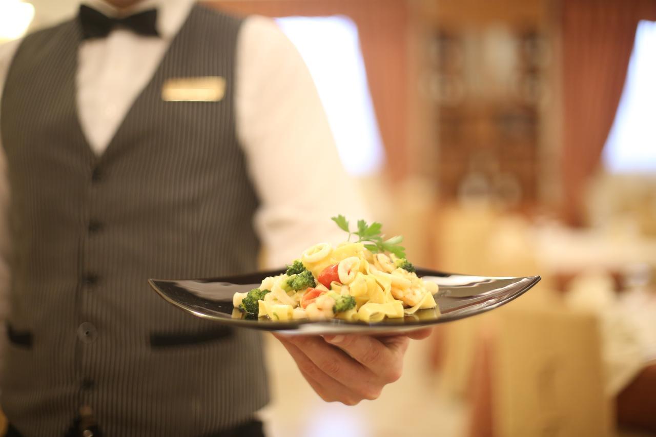 Hotel Continental Vore Bagian luar foto