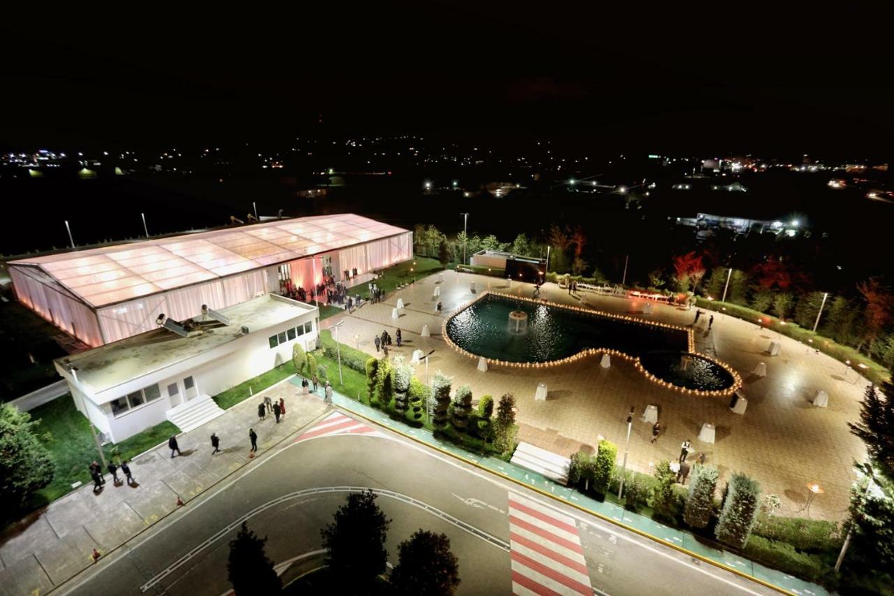 Hotel Continental Vore Bagian luar foto